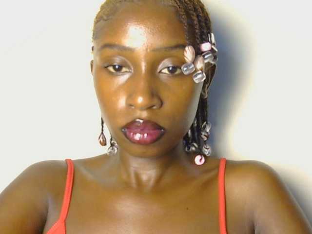 Boughie-birdy live cam on BongaCams