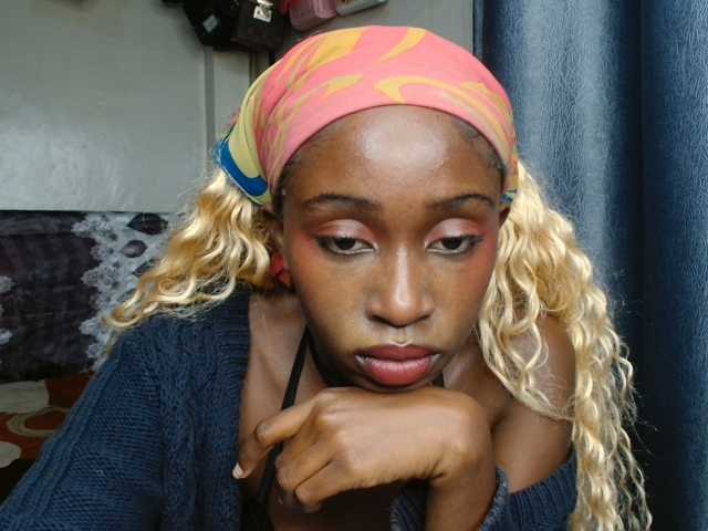 Boughie-birdy live cam on BongaCams