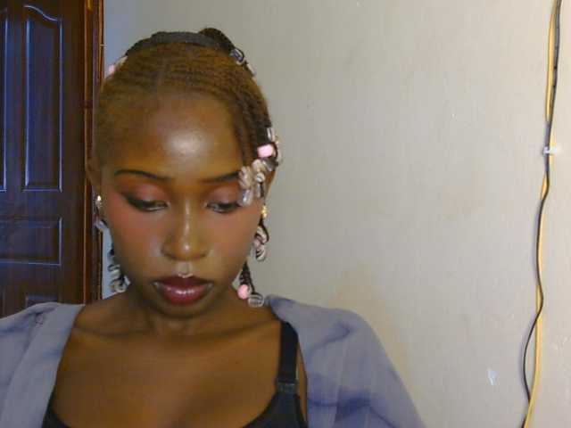 Boughie-birdy live cam on BongaCams