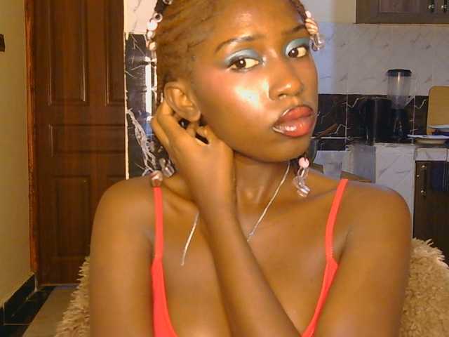 Boughie-birdy live cam on BongaCams