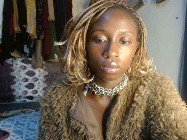 Boughie-birdy Live Webcam on BongaCams