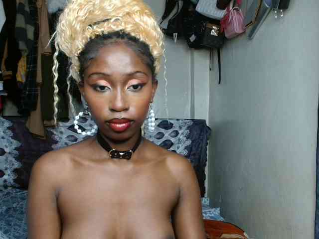 Boughie-birdy webcam