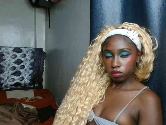 Boughie-birdy webcam
