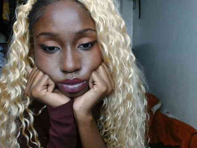 Boughie-birdy webcam