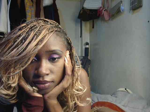 Boughie-birdy webcam