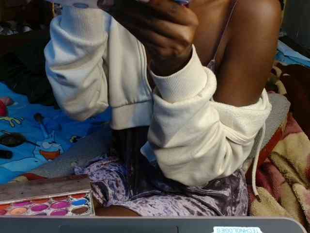 Boughie-birdy webcam