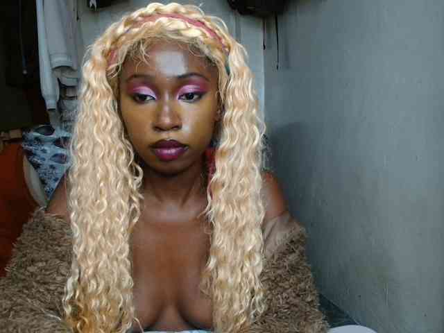 Boughie-birdy webcam