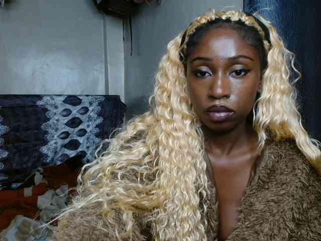 Boughie-birdy webcam