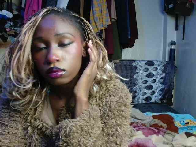 Boughie-birdy webcam
