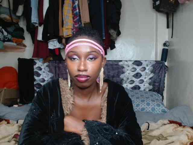 Boughie-birdy webcam