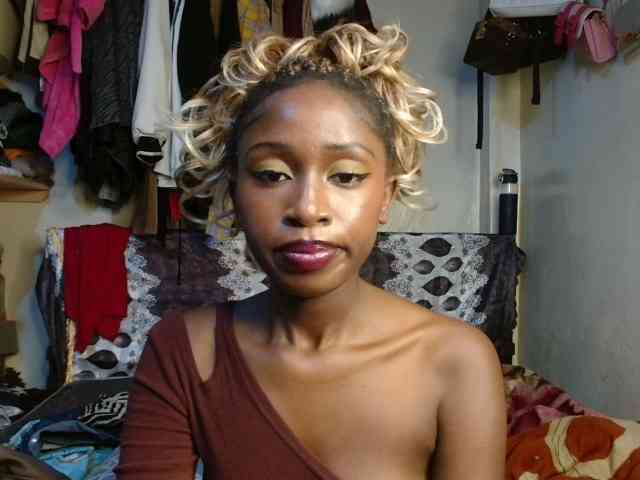 Boughie-birdy webcam