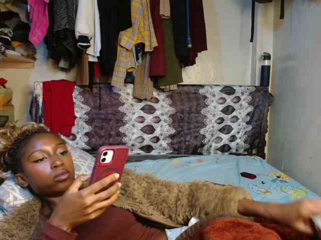 Boughie-birdy webcam