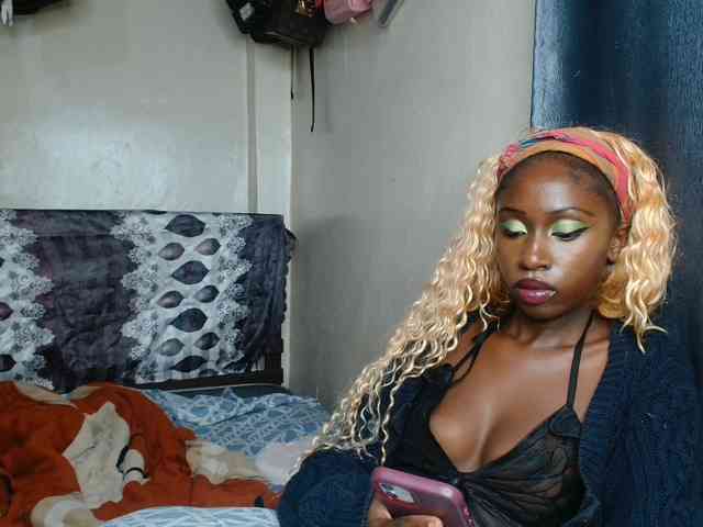Boughie-birdy webcam