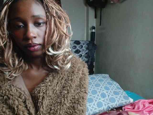 Boughie-birdy webcam