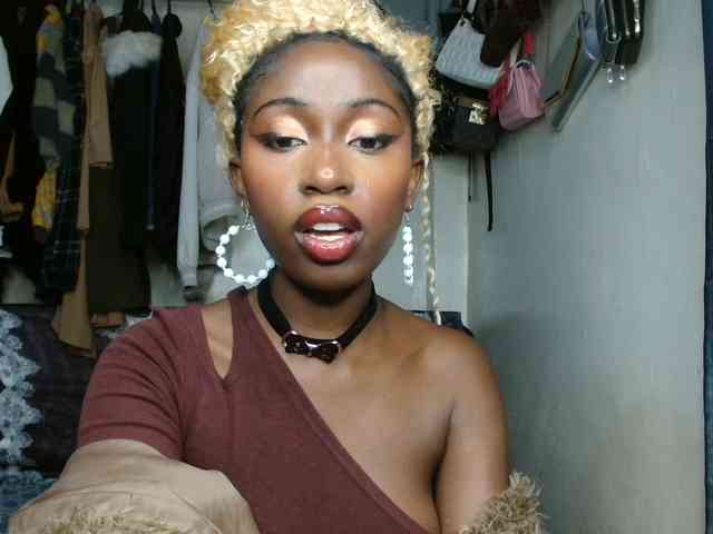 Boughie-birdy webcam