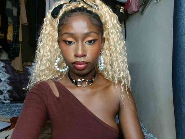 Boughie-birdy webcam