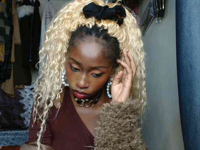 Boughie-birdy webcam