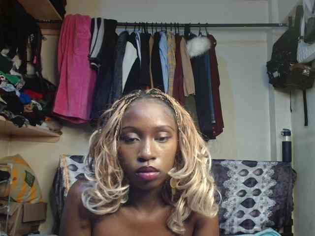 Boughie-birdy webcam