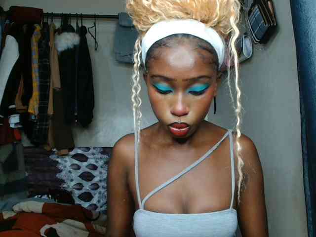 Boughie-birdy webcam