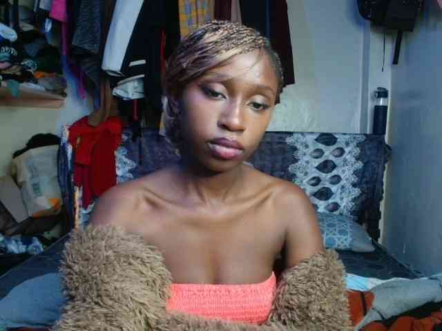 Boughie-birdy webcam