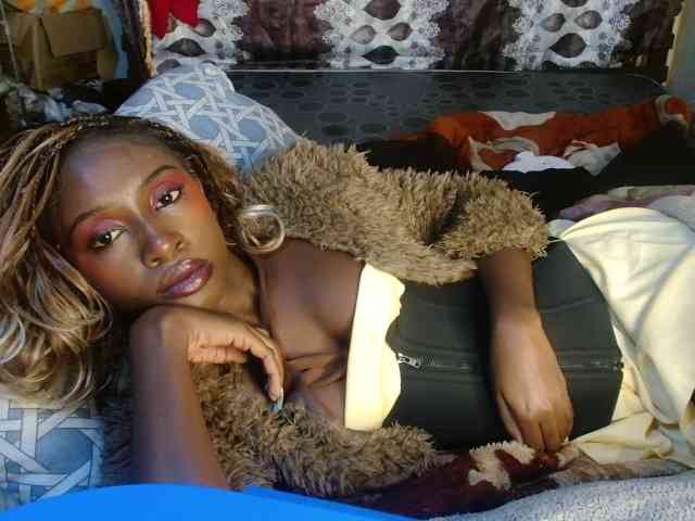 Boughie-birdy webcam