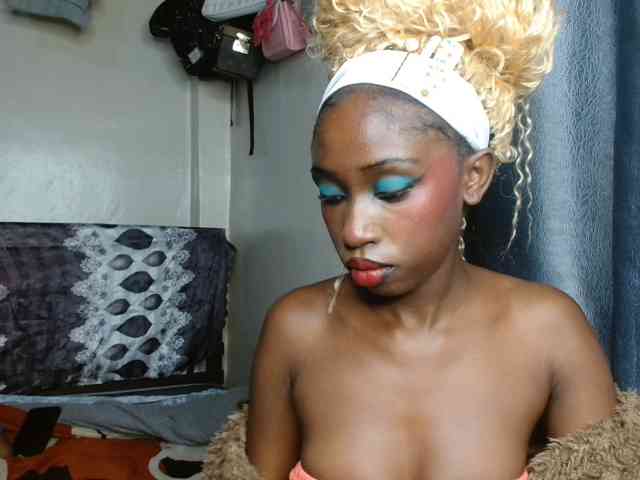 Boughie-birdy webcam