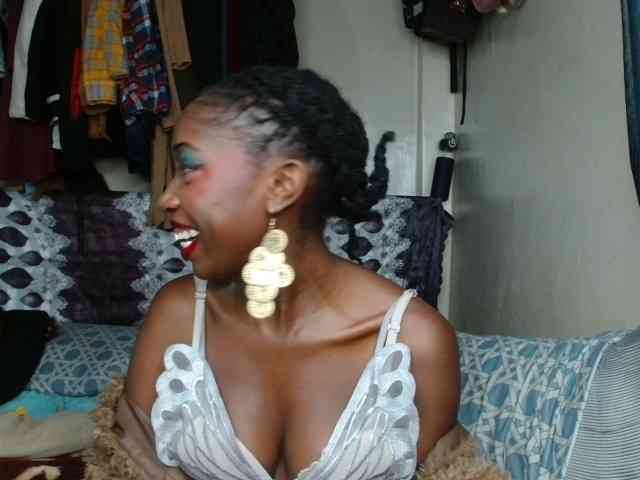 Boughie-birdy webcam