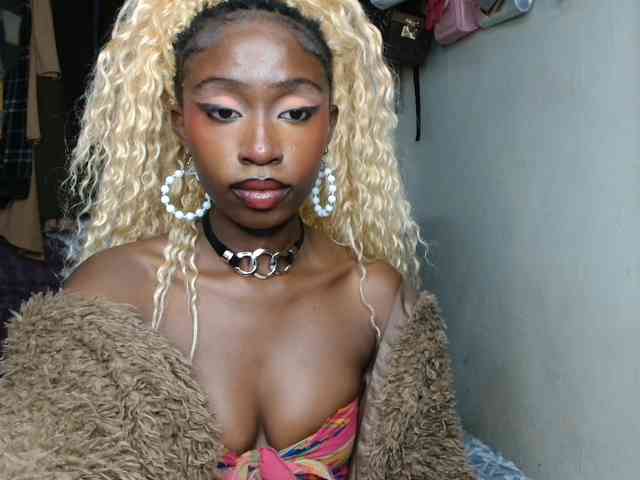 Boughie-birdy webcam