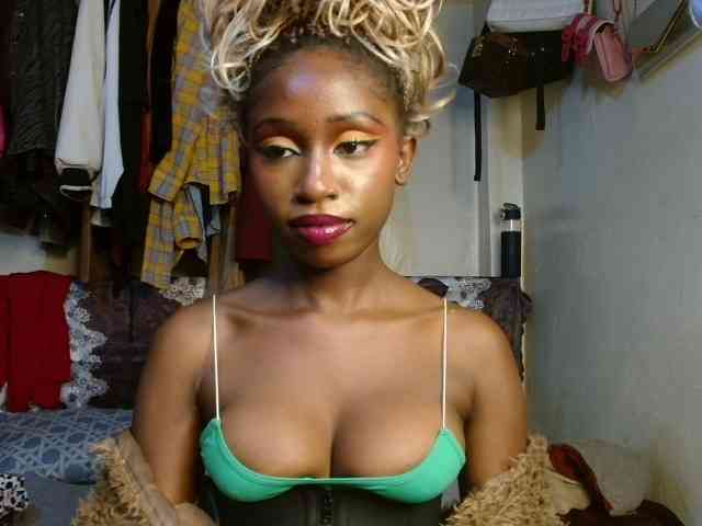 Boughie-birdy webcam
