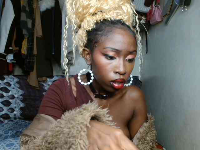 Boughie-birdy webcam