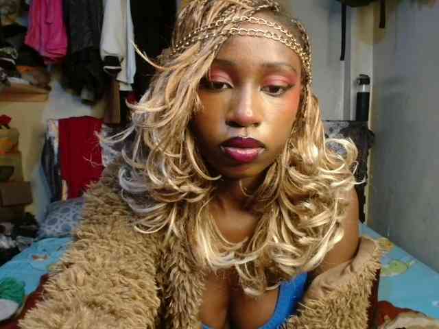Boughie-birdy webcam