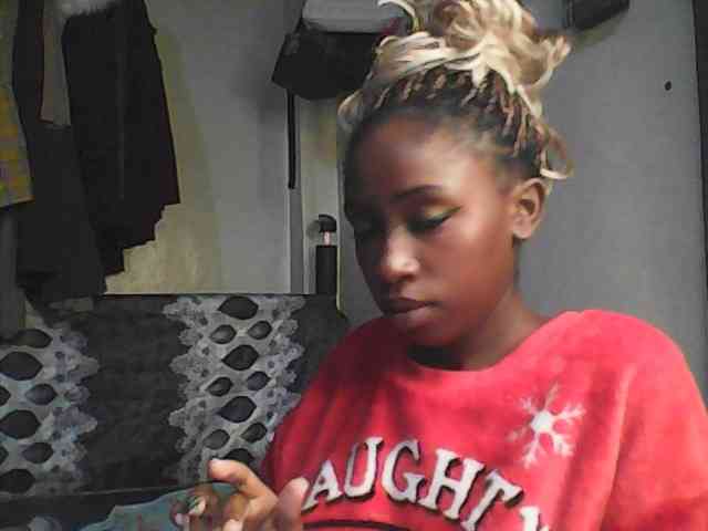 Boughie-birdy webcam