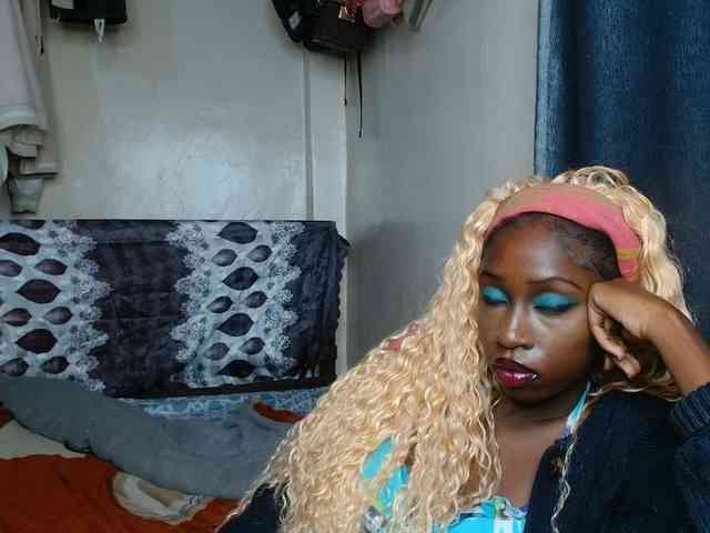 Boughie-birdy webcam