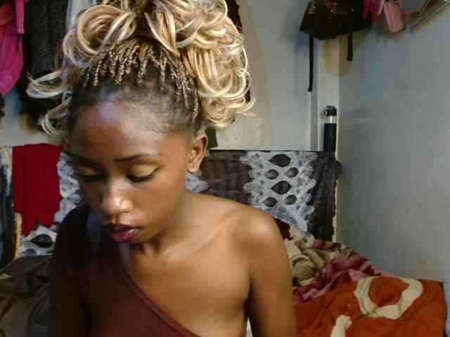 Boughie-birdy webcam