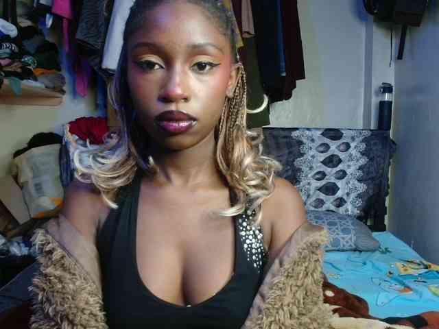 Boughie-birdy webcam