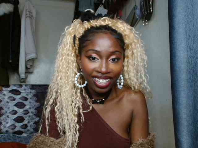 Boughie-birdy webcam