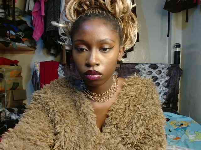 Boughie-birdy webcam