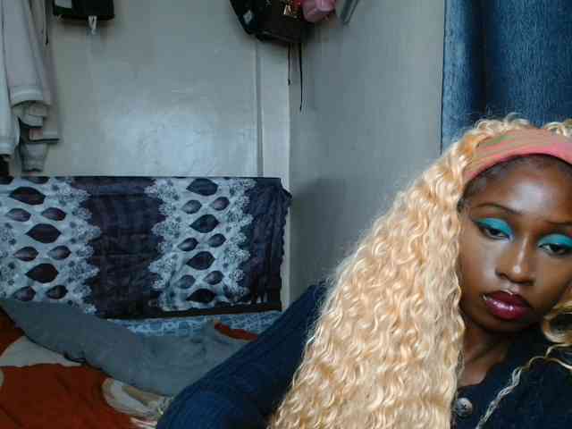 Boughie-birdy webcam