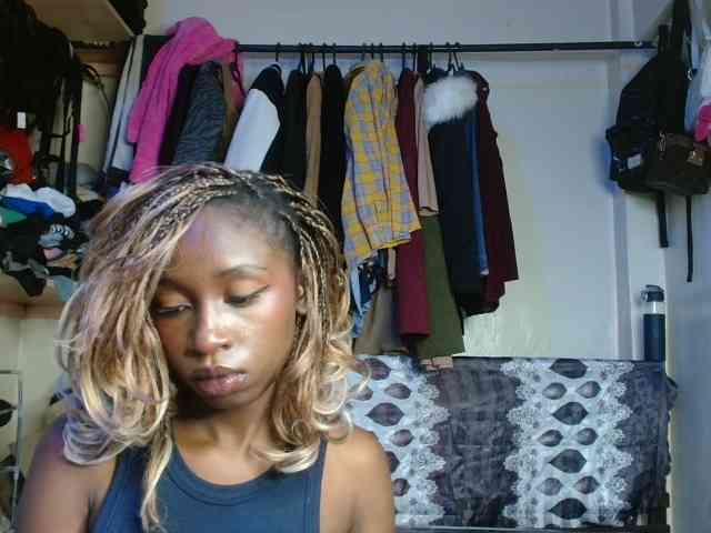 Boughie-birdy webcam