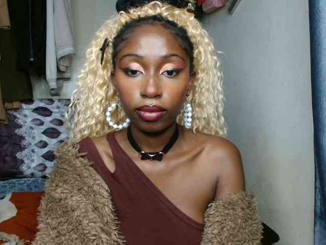 Boughie-birdy webcam