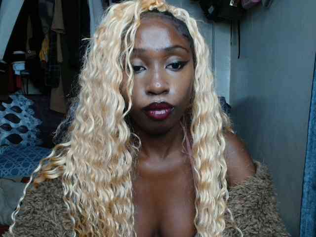 Boughie-birdy webcam