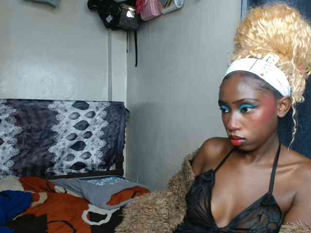 Boughie-birdy webcam
