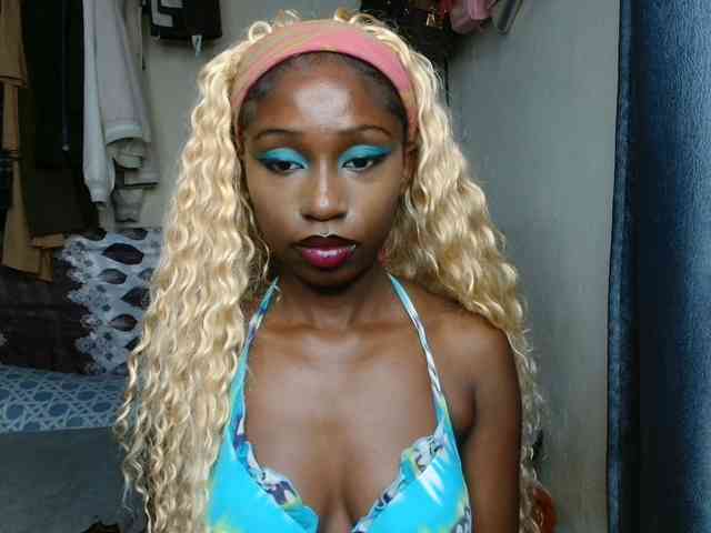 Boughie-birdy webcam