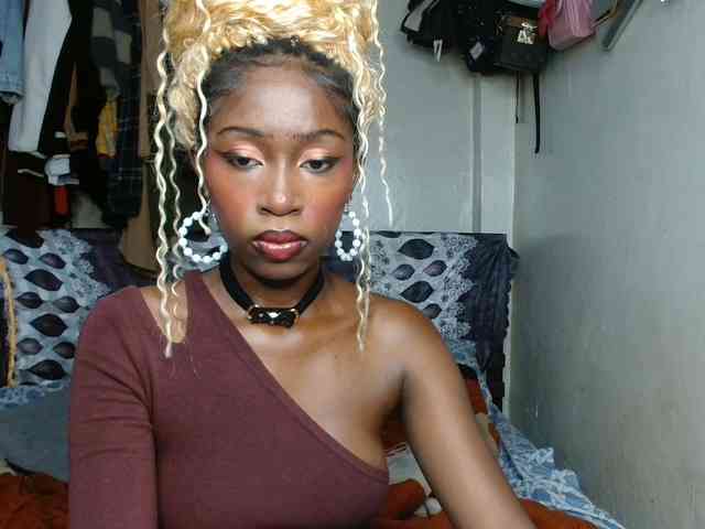Boughie-birdy webcam