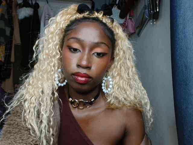Boughie-birdy webcam