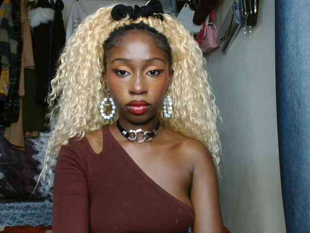 Boughie-birdy webcam