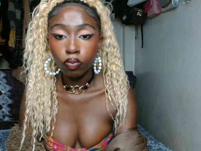 Boughie-birdy webcam