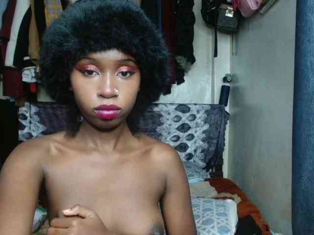 Boughie-birdy webcam
