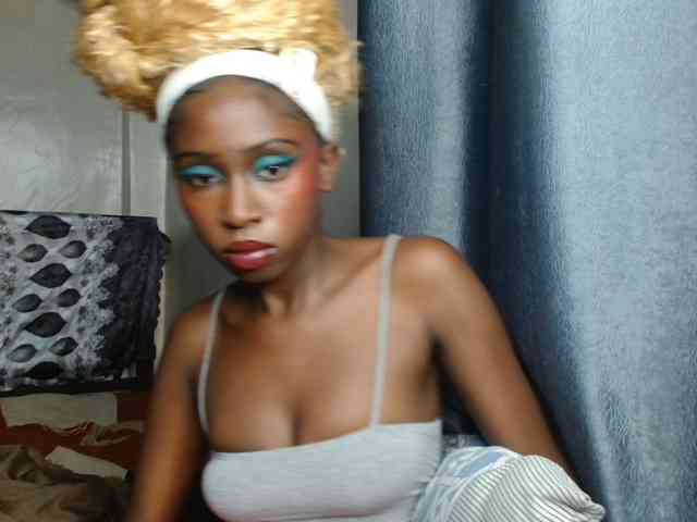 Boughie-birdy webcam