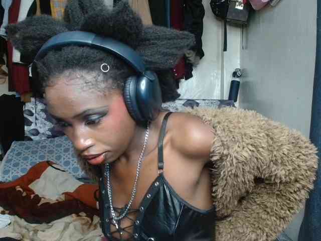 Boughie-birdy webcam